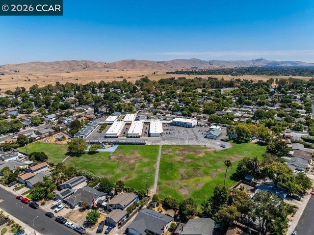 3337 Claudia Dr, Concord, CA 94519