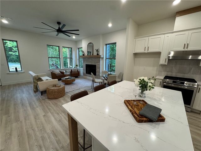 12 Arbroath Lane, Bella Vista, AR 72715