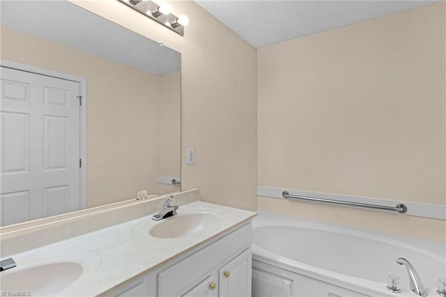147 Heritage Creek Way, Greensboro, NC 27405