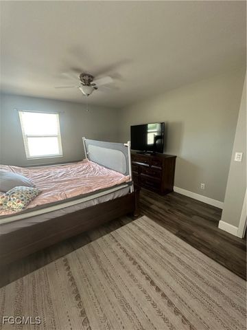 2330 SE 8th TER, Cape Coral, FL 33990