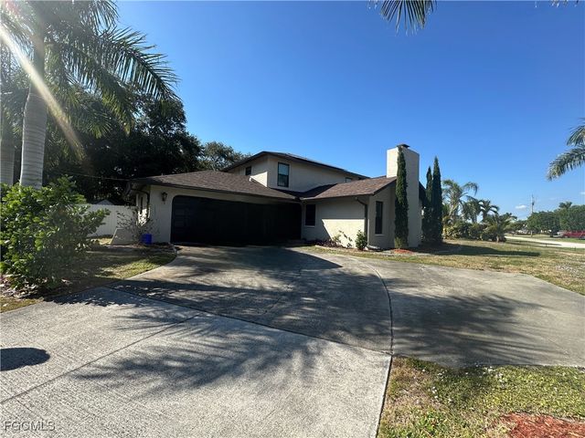 2330 SE 8th TER, Cape Coral, FL 33990