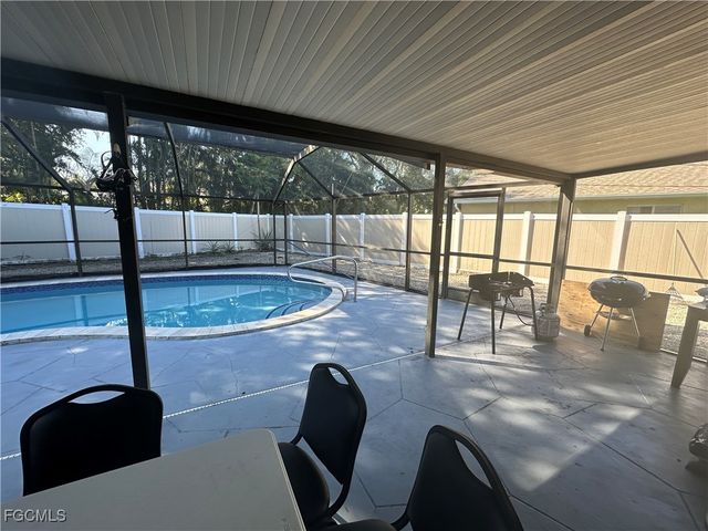 2330 SE 8th TER, Cape Coral, FL 33990