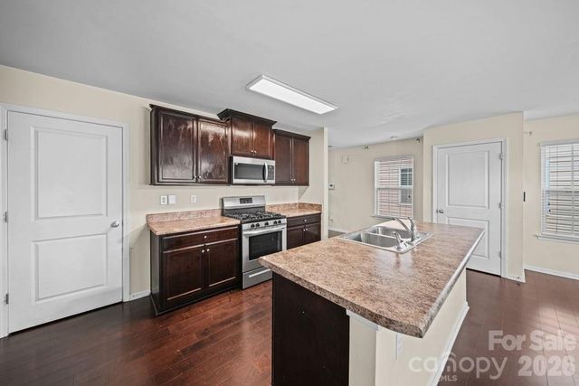 9539 Kendall Drive, Charlotte, NC 28214