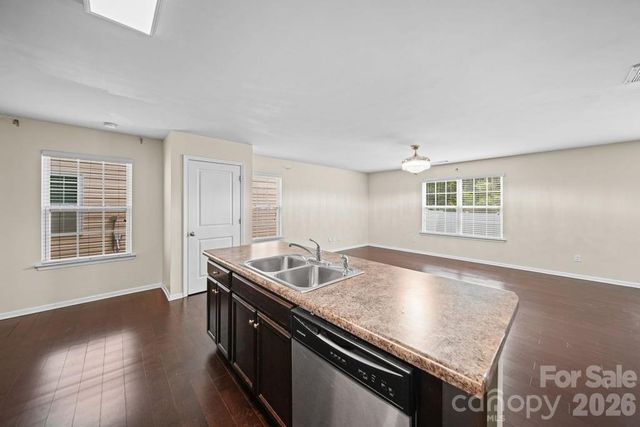 9539 Kendall Drive, Charlotte, NC 28214