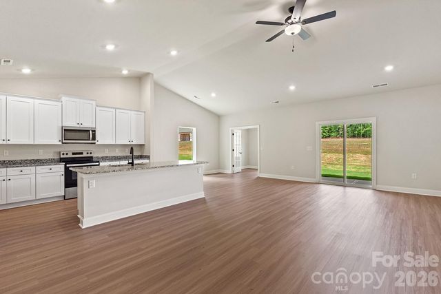 6721 Fairford Drive, Charlotte, NC 28215