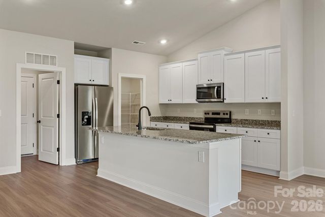 6721 Fairford Drive, Charlotte, NC 28215