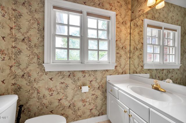 10234 Governors Drive, Chapel Hill, NC 27517
