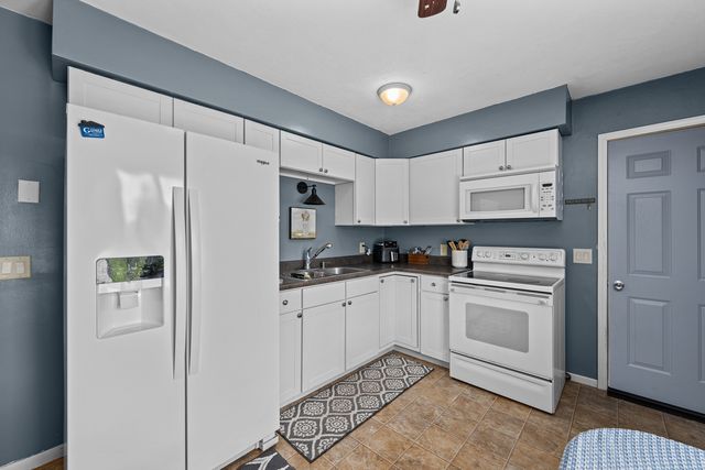 909 Ash Drive, Colona, IL 61241