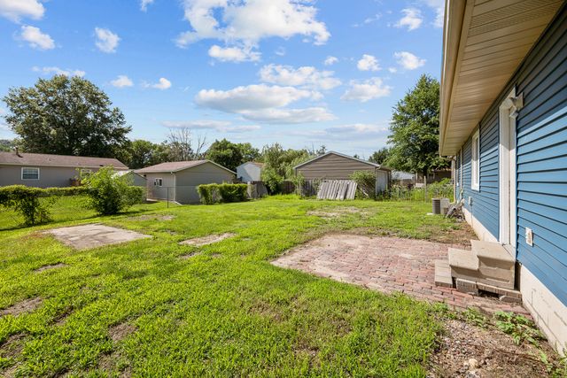 909 Ash Drive, Colona, IL 61241