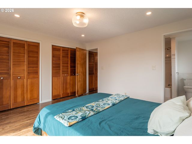 1754 Nw UTAH Dr, Roseburg, OR 97471