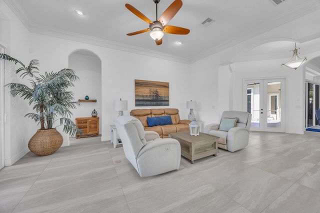 1413 W Island Club Square, Vero Beach, FL 32963