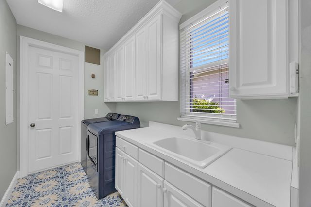 1413 W Island Club Square, Vero Beach, FL 32963