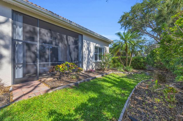 1413 W Island Club Square, Vero Beach, FL 32963