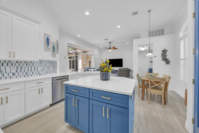 1413 W Island Club Square, Vero Beach, FL 32963