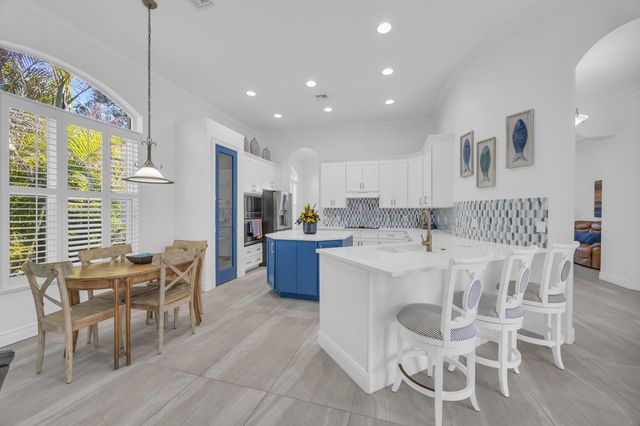 1413 W Island Club Square, Vero Beach, FL 32963