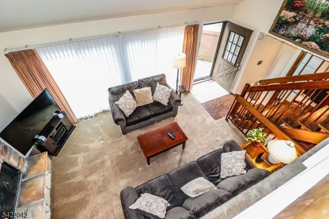 498 Auten Rd 2D, Hillsborough Twp., NJ 08844