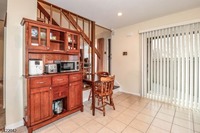 498 Auten Rd 2D, Hillsborough Twp., NJ 08844