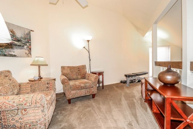 498 Auten Rd 2D, Hillsborough Twp., NJ 08844