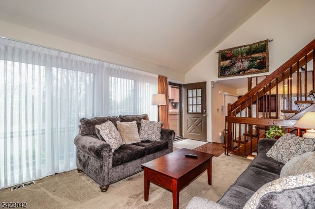 498 Auten Rd 2D, Hillsborough Twp., NJ 08844