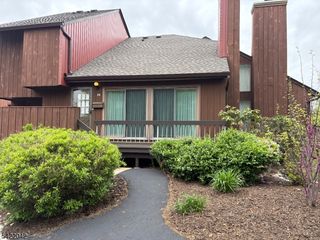 498 Auten Rd 2D, Hillsborough Twp., NJ 08844