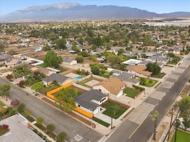 7614 Tamarind, Fontana, CA 92336