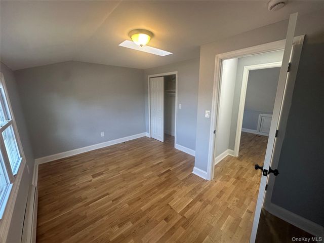 11 Belfry Lane, Hicksville, NY 11801