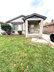 3925 Clippert Street, Dearborn Heights, MI 48125