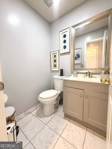 2256 Swan Lake Court, Grayson, GA 30017