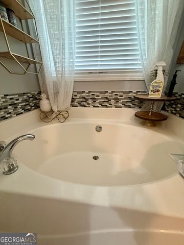 2256 Swan Lake Court, Grayson, GA 30017