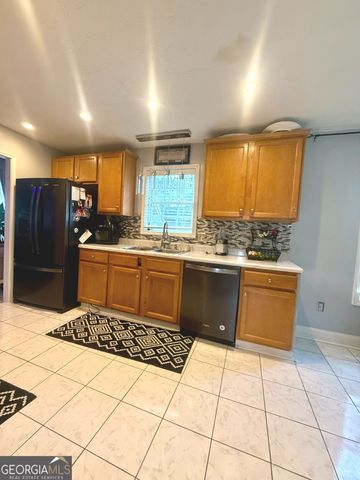 2256 Swan Lake Court, Grayson, GA 30017