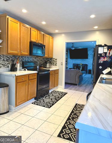 2256 Swan Lake Court, Grayson, GA 30017