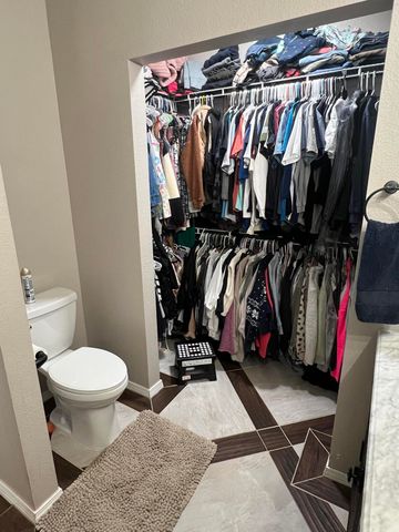 8024 Lyndsi Avenue NW, Albuquerque, NM 87120