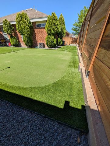 8024 Lyndsi Avenue NW, Albuquerque, NM 87120