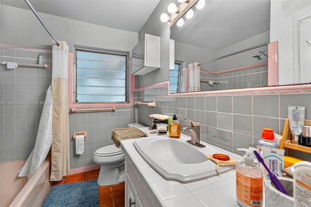 1219-1221 NE 18th Ave, Fort Lauderdale, FL 33304