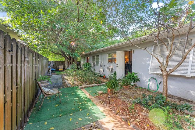 1219-1221 NE 18th Ave, Fort Lauderdale, FL 33304