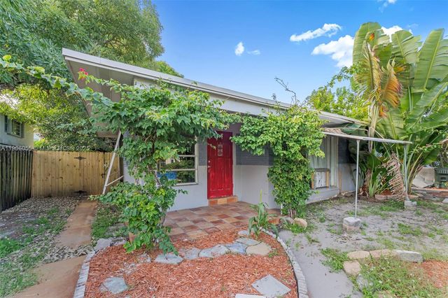 1219-1221 NE 18th Ave, Fort Lauderdale, FL 33304