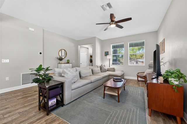 1003 E COMANCHE AVENUE, Tampa, FL 33604