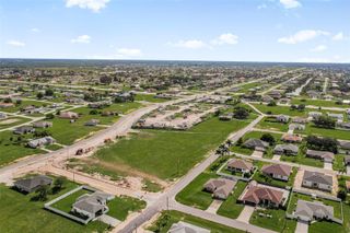 614 DIPLOMAT PARKWAY E, Cape Coral, FL 33909