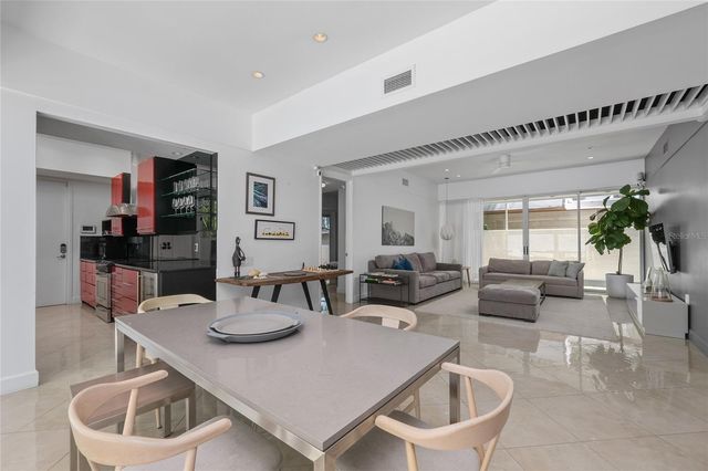 4223 W CLEVELAND STREET, Tampa, FL 33609