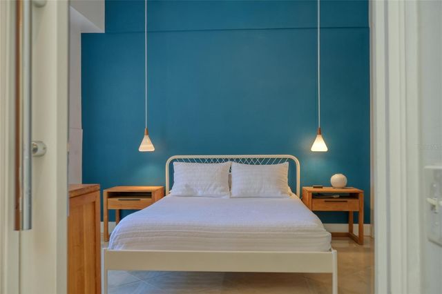 4223 W CLEVELAND STREET, Tampa, FL 33609