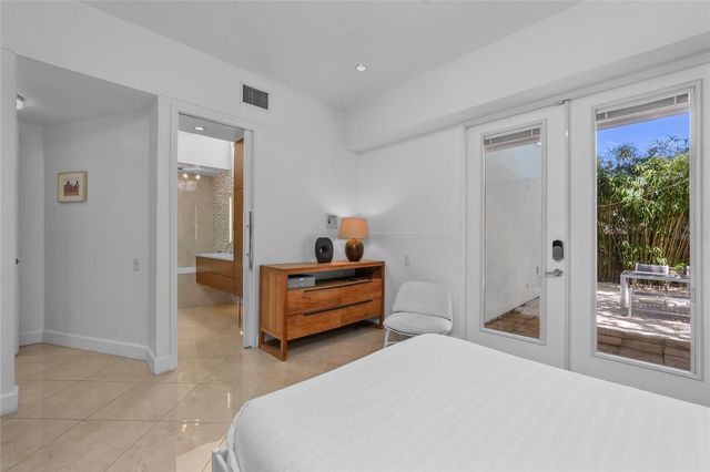 4223 W CLEVELAND STREET, Tampa, FL 33609