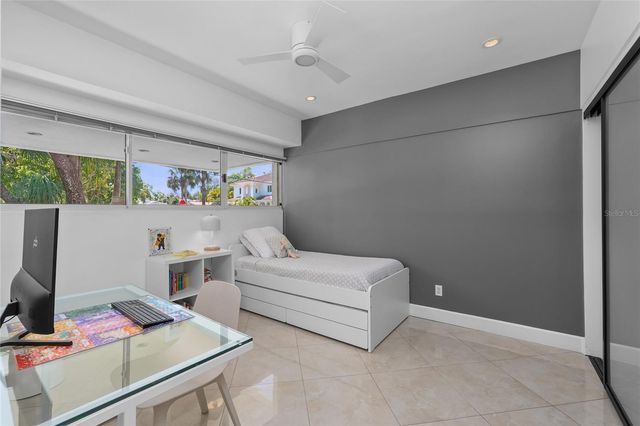 4223 W CLEVELAND STREET, Tampa, FL 33609