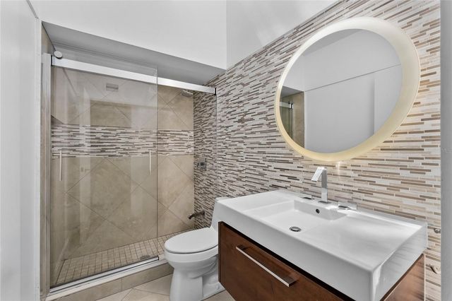 4223 W CLEVELAND STREET, Tampa, FL 33609