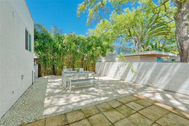 4223 W CLEVELAND STREET, Tampa, FL 33609