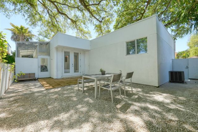 4223 W CLEVELAND STREET, Tampa, FL 33609