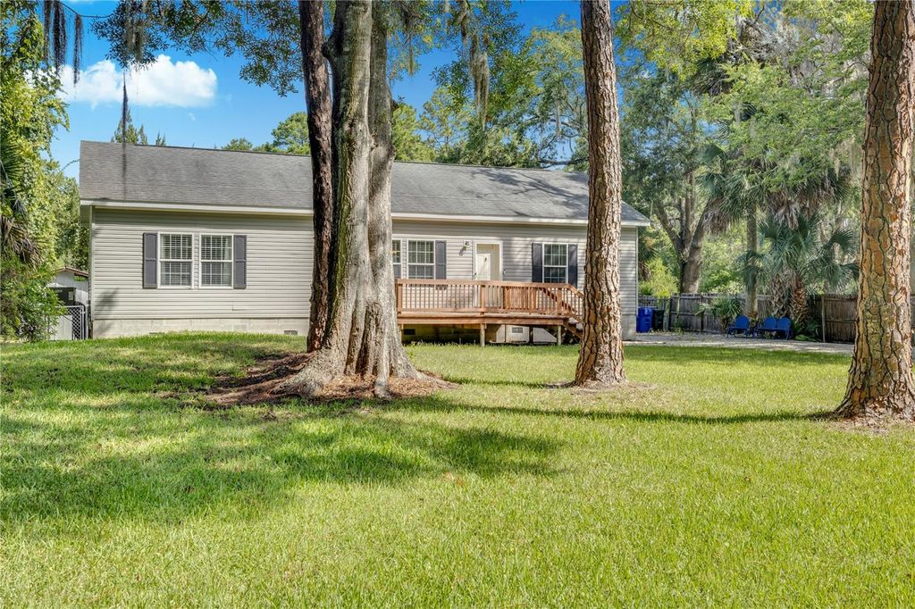 Image 3 of property listing at 360 LAKESHORE DRIVE, St Augustine, FL 32095