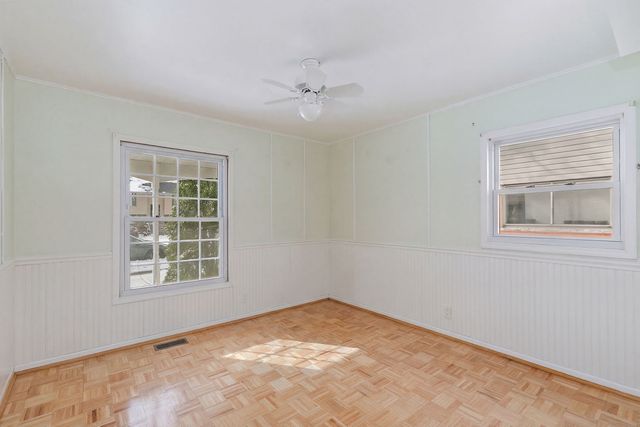 213 Villa Road, Streamwood, IL 60107