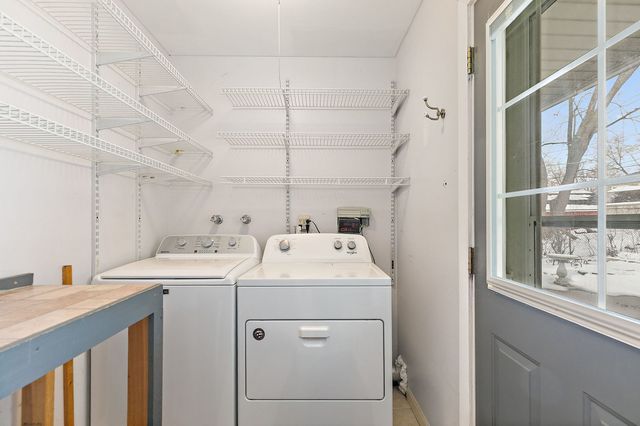 213 Villa Road, Streamwood, IL 60107