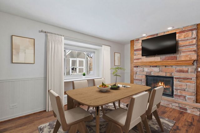 213 Villa Road, Streamwood, IL 60107