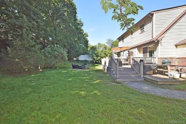 90 Cornell Drive, Smithtown, NY 11787